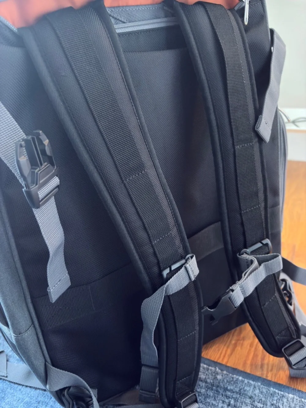 eBags Motherlode Jr Travel Backpack (expandable) excellent used condition